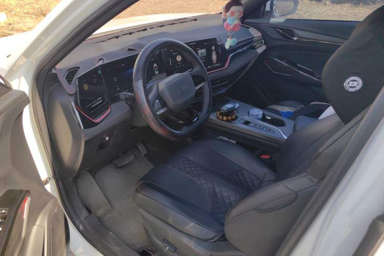 Used CHANGAN OSHAN X5 PLUS 2023 1.5T DCT Navigation Edition Driver Seat