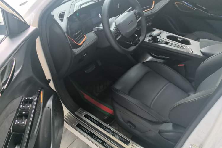 Used CHANGAN OSHAN X5 PLUS 2023 Revised 1.5T DCT Excellence Edition Driver Seat