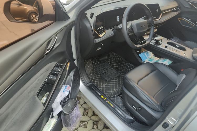 Used CHANGAN OSHAN X5 PLUS 2023 1.5T DCT Smart & Fun AI Edition Driver Seat