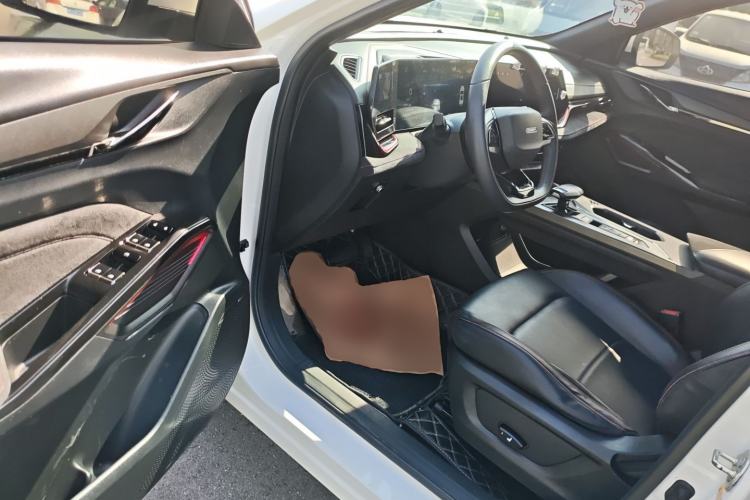 Used CHANGAN OSHAN X5 PLUS 2023 1.5T DCT Navigation Edition Driver Seat