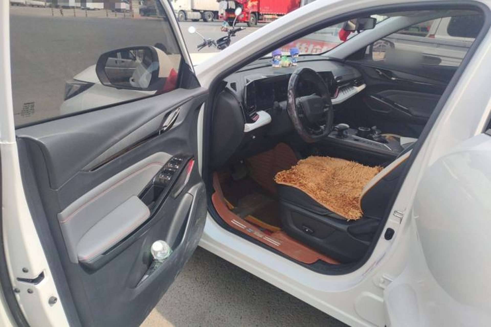 Used CHANGAN OSHAN X5 PLUS 2023 1.5T DCT Navigation Edition Driver Seat