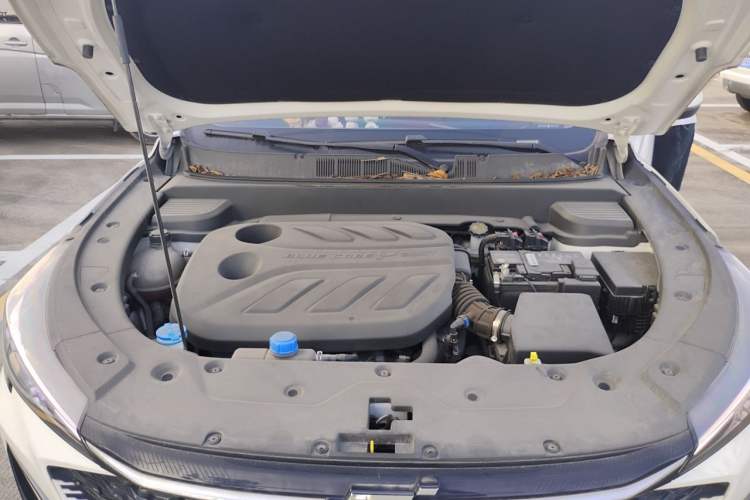 Used CHANGAN OSHAN X5 PLUS 2023 1.5T DCT Pioneer Edition Engine Bay