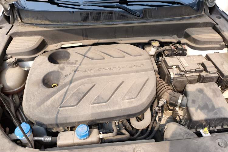 Used CHANGAN OSHAN X5 PLUS 2023 1.5T DCT Excellence Edition Engine Bay