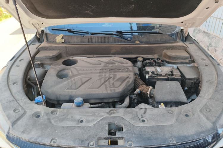 Used CHANGAN OSHAN X5 PLUS 2023 Revised 1.5T DCT Pioneer Edition Engine Bay