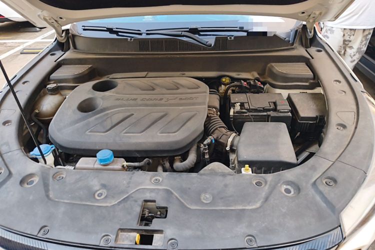 Used CHANGAN OSHAN X5 PLUS 2023 1.5T DCT Pioneer Edition Engine Bay