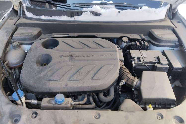Used CHANGAN OSHAN X5 PLUS 2023 1.5T DCT Excellence Edition Engine Bay