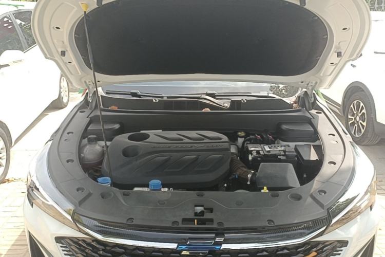 Used CHANGAN OSHAN X5 PLUS 2023 Revised 1.5T DCT Excellence Edition Engine Bay