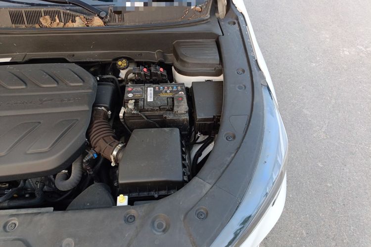 Used CHANGAN OSHAN X5 PLUS 2023 1.5T DCT Enjoyment Version Engine Bay Left
