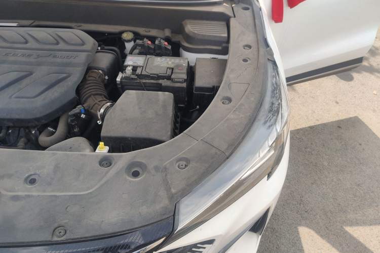 Used CHANGAN OSHAN X5 PLUS 2023 1.5T DCT Navigation Edition Engine Bay Left