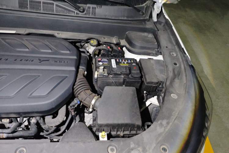 Used CHANGAN OSHAN X5 PLUS 2023 1.5T DCT Excellence Edition Engine Bay Left