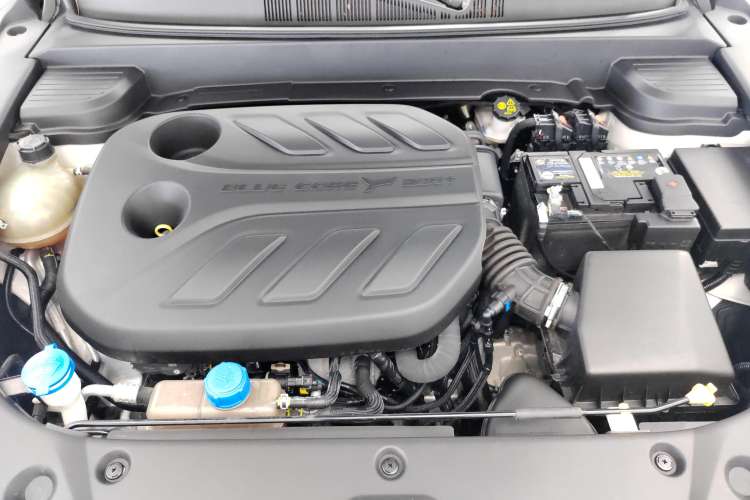 Used CHANGAN OSHAN X5 PLUS 2023 1.5T DCT Pioneer Edition Engine Bay