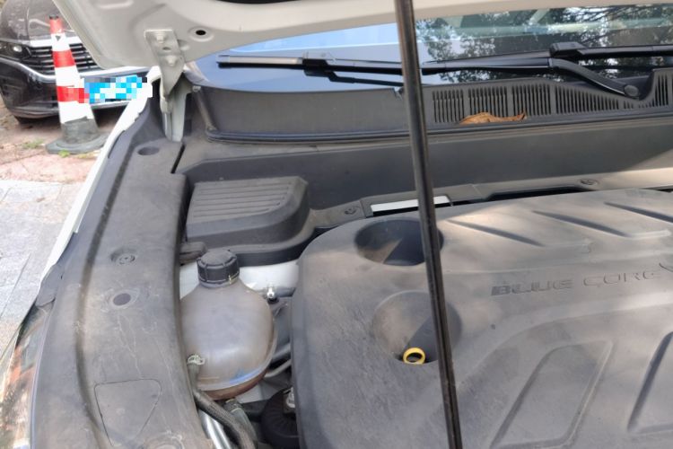 Used CHANGAN OSHAN X5 PLUS 2023 1.5T DCT Smart & Fun AI Edition Engine Bay Right