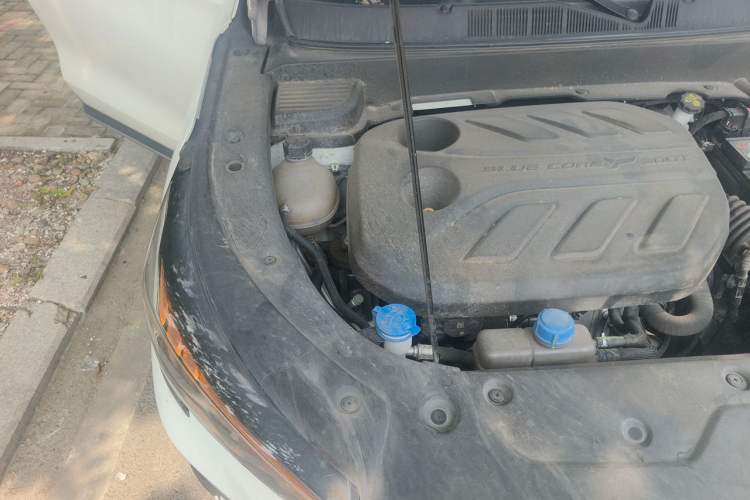 Used CHANGAN OSHAN X5 PLUS 2023 Revised 1.5T DCT Pioneer Edition Engine Bay Right