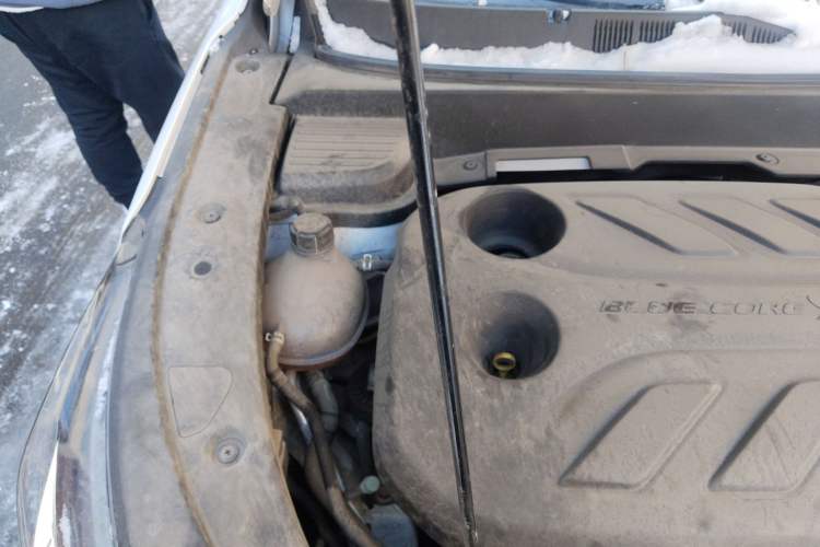 Used CHANGAN OSHAN X5 PLUS 2023 1.5T DCT Excellence Edition Engine Bay Right