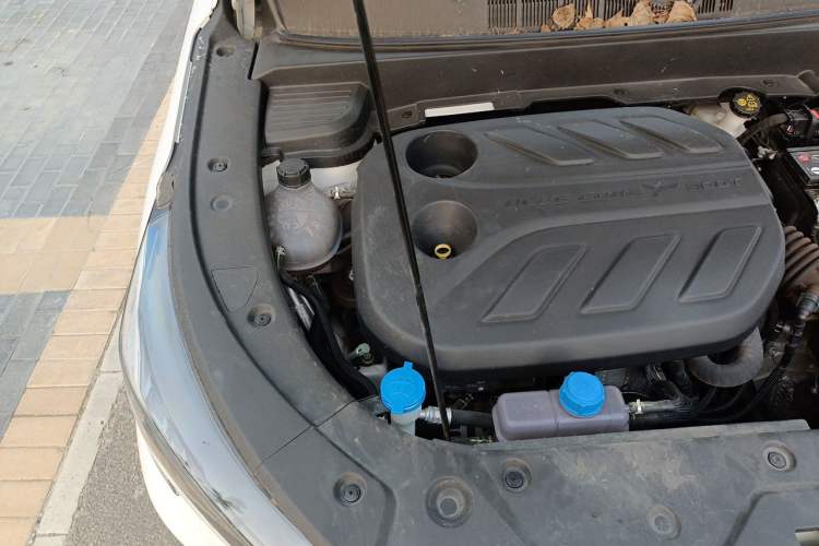 Used CHANGAN OSHAN X5 PLUS 2023 1.5T DCT Enjoyment Version Engine Bay Right