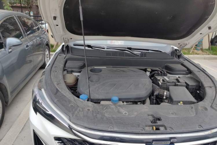 Used CHANGAN OSHAN X5 PLUS 2023 1.5T DCT Enjoyment Version Engine Bay Right