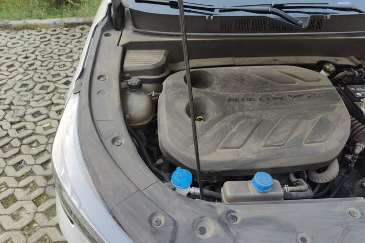 Used CHANGAN OSHAN X5 PLUS 2023 1.5T DCT Smart & Fun AI Edition Engine Bay Right