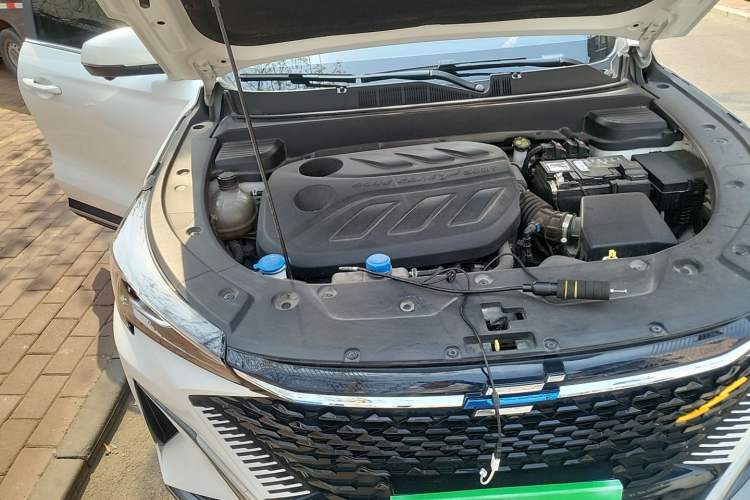 Used CHANGAN OSHAN X5 PLUS 2023 1.5T DCT Excellence Edition Engine Bay Right