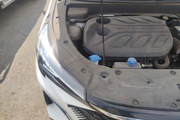 Used CHANGAN OSHAN X5 PLUS 2023 1.5T DCT Navigation Edition Engine Bay Right