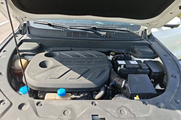 Used CHANGAN OSHAN X5 PLUS 2023 1.5T DCT Navigation Edition Engine Bay