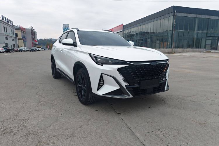 Used CHANGAN OSHAN X5 PLUS 2023 Revised 1.5T DCT Pioneer Edition Exterior 2