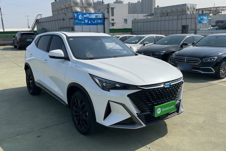 Used CHANGAN OSHAN X5 PLUS 2023 Revised 1.5T DCT Pioneer Edition Exterior 2