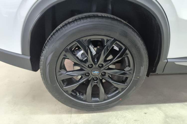 Used CHANGAN OSHAN X5 PLUS 2023 Revised 1.5T DCT Excellence Edition Exterior 2