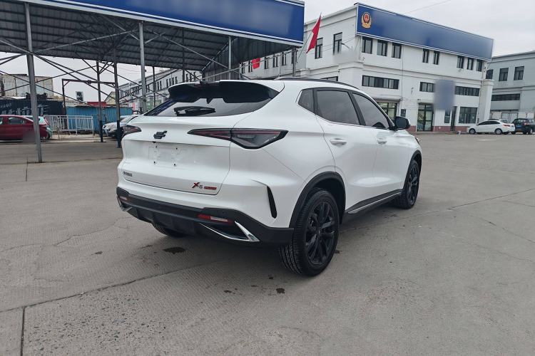 Used CHANGAN OSHAN X5 PLUS 2023 Revised 1.5T DCT Pioneer Edition Exterior 5