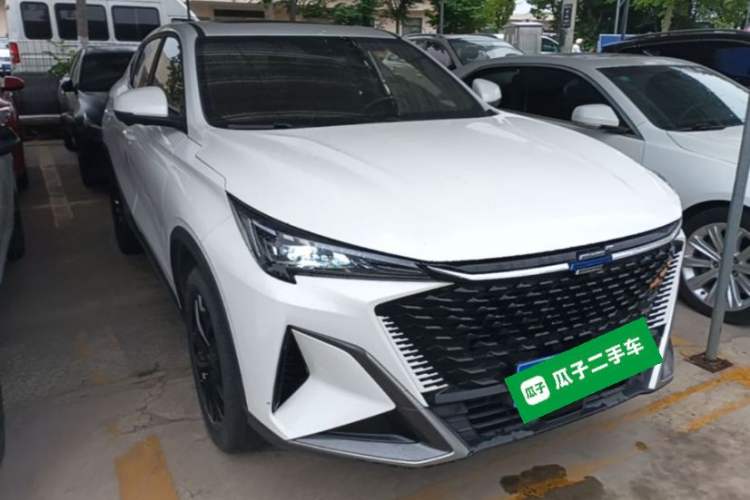 Used CHANGAN OSHAN X5 PLUS 2023 Revised 1.5T DCT Excellence Edition Front Right 45 Deg