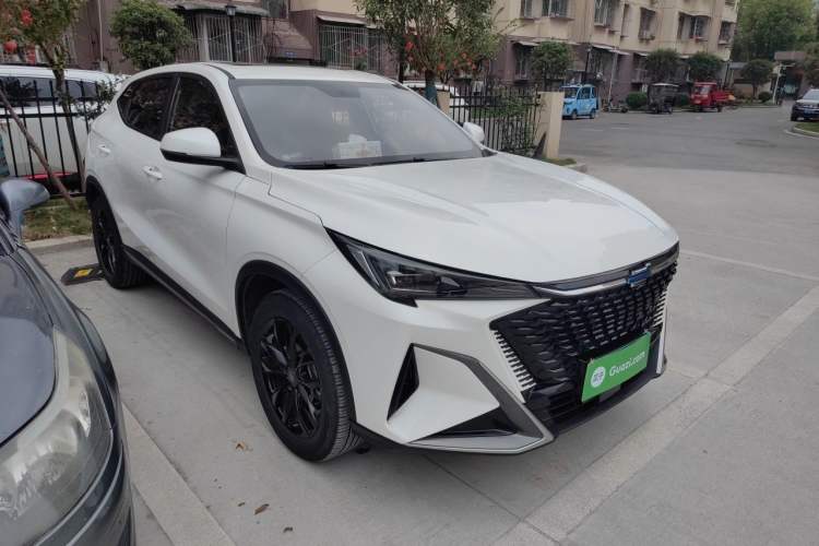Used CHANGAN OSHAN X5 PLUS 2023 1.5T DCT Enjoyment Version Front Right 45 Deg