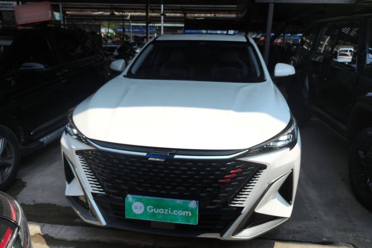 Used CHANGAN OSHAN X5 PLUS 2023 Revised 1.5T DCT Excellence Edition Front