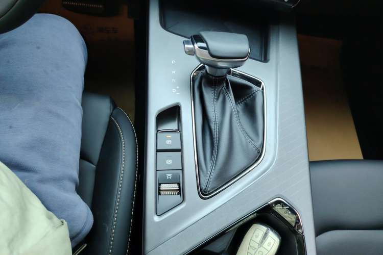 Used CHANGAN OSHAN X5 PLUS 2023 Revised 1.5T DCT Pioneer Edition Gear Lever