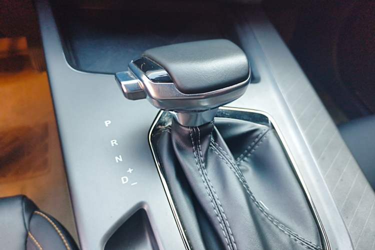 Used CHANGAN OSHAN X5 PLUS 2023 1.5T DCT Pioneer Edition Gear Lever