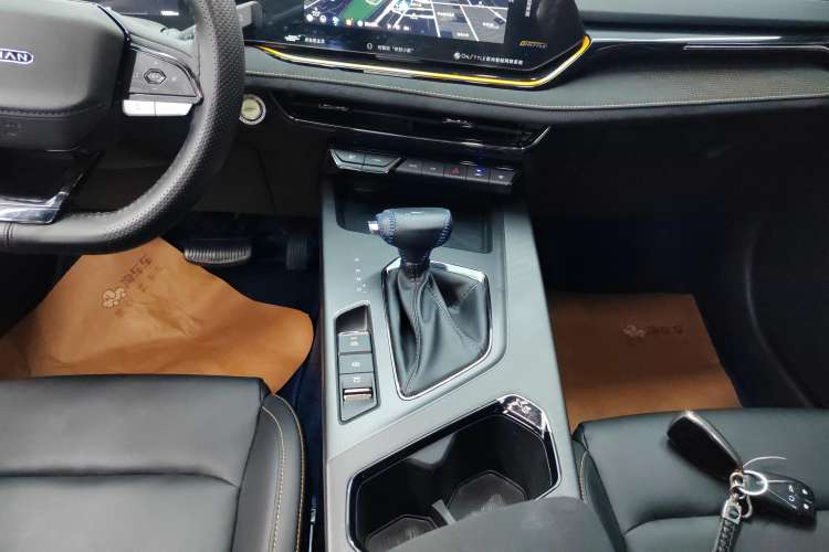 Used CHANGAN OSHAN X5 PLUS 2023 1.5T DCT Pioneer Edition Gear Lever