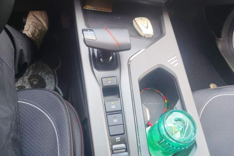 Used CHANGAN OSHAN X5 PLUS 2023 1.5T DCT Excellence Edition Gear Lever