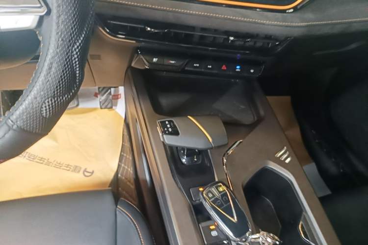 Used CHANGAN OSHAN X5 PLUS 2023 1.5T DCT Excellence Edition Gear Lever