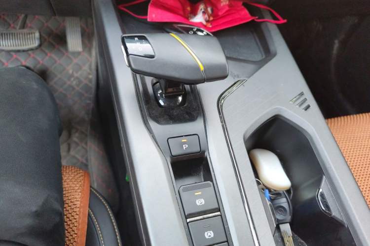 Used CHANGAN OSHAN X5 PLUS 2023 1.5T DCT Excellence Edition Gear Lever