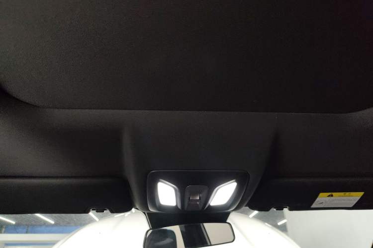 Used CHANGAN OSHAN X5 PLUS 2023 Revised Version 1.5T DCT Navigation Edition Headliner