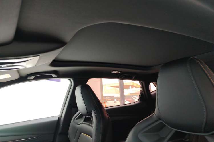 Used CHANGAN OSHAN X5 PLUS 2023 Revised 1.5T DCT Pioneer Edition Headliner
