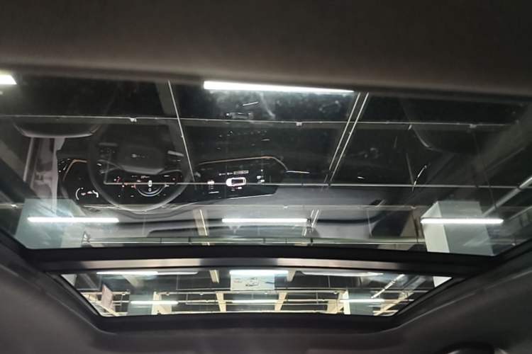 Used CHANGAN OSHAN X5 PLUS 2023 Revised 1.5T DCT Pioneer Edition Headliner