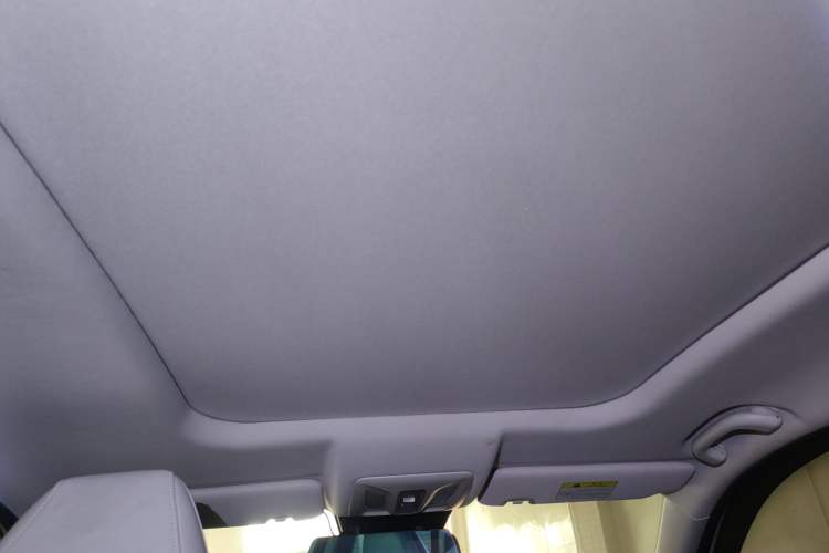 Used CHANGAN OSHAN X5 PLUS 2023 Revised 1.5T DCT Excellence Edition Headliner