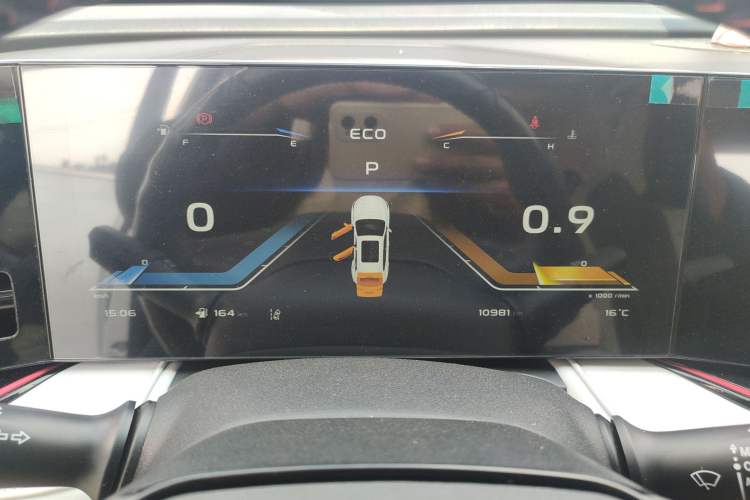 Used CHANGAN OSHAN X5 PLUS 2023 1.5T DCT Navigation Edition Instrument Cluster