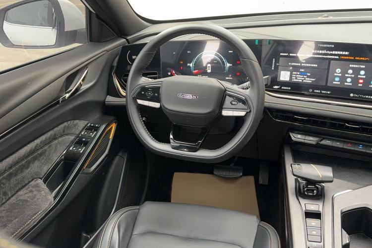 Used CHANGAN OSHAN X5 PLUS 2023 Revised 1.5T DCT Excellence Edition Interior 3