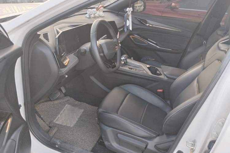 Used CHANGAN OSHAN X5 PLUS 2023 1.5T DCT Pioneer Edition Interior 3