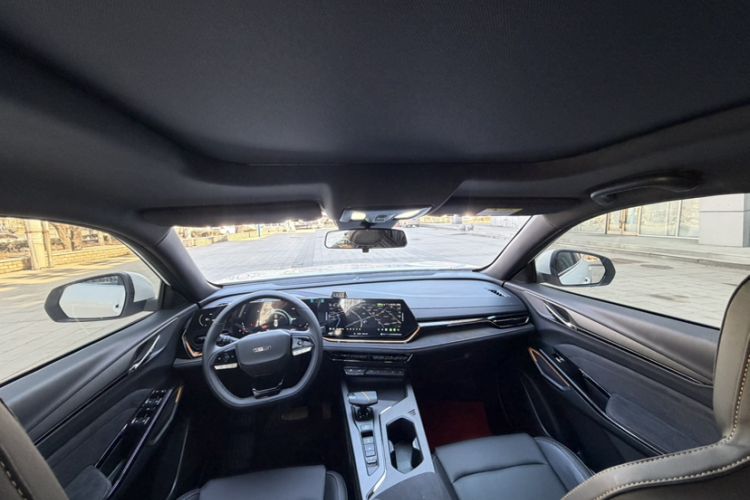 Used CHANGAN OSHAN X5 PLUS 2023 Revised 1.5T DCT Excellence Edition Interior 3
