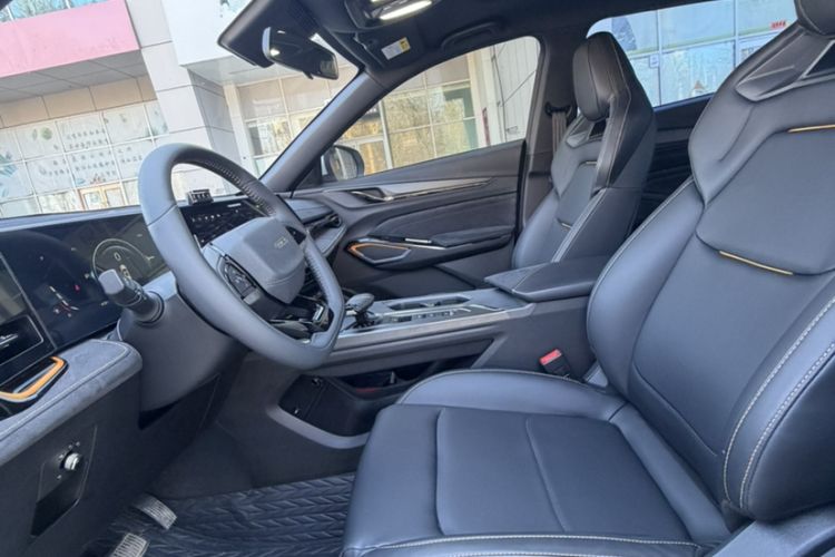 Used CHANGAN OSHAN X5 PLUS 2023 Revised 1.5T DCT Excellence Edition Interior 4