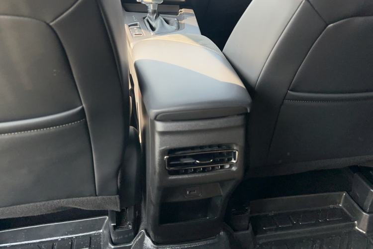 Used CHANGAN OSHAN X5 PLUS 2023 Revised 1.5T DCT Pioneer Edition Interior 5