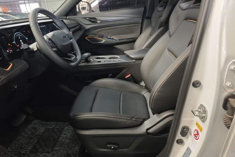 Used CHANGAN OSHAN X5 PLUS 2023 Revised 1.5T DCT Excellence Edition Interior 6