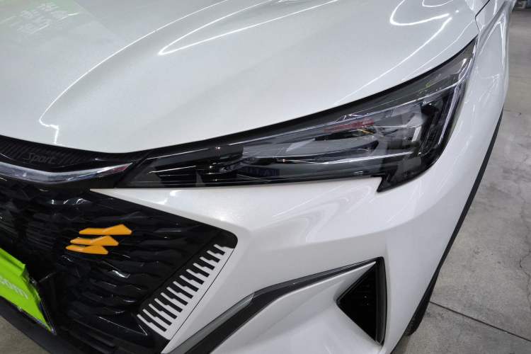 Used CHANGAN OSHAN X5 PLUS 2023 Revised 1.5T DCT Excellence Edition Left Front Headlight