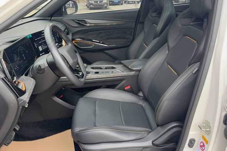 Used CHANGAN OSHAN X5 PLUS 2023 Revised 1.5T DCT Excellence Edition Left Front Seat